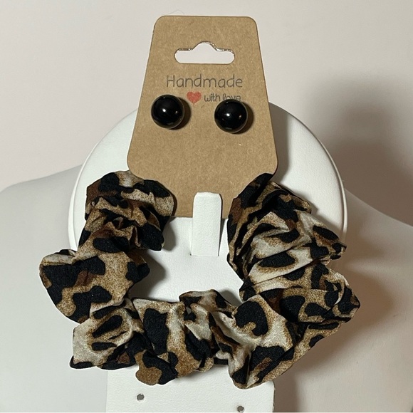 Handmade Jewelry - Handmade Black Stud Earrings Cheetah Print Scrunchie
Set, Hypoallergenic…​​​